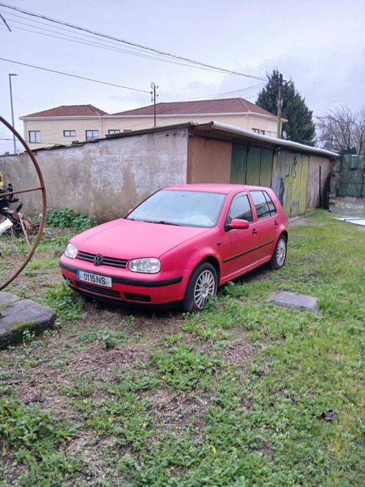 Vendo Volkswagen Golf 4 1.4 16v com GPL despachar.