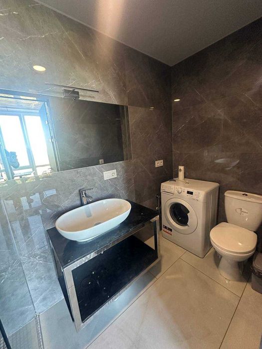 Здам 1км кв в НОВОБУДОВІ з Дизайнерським Ремонтом біля ЦЕНТРУ