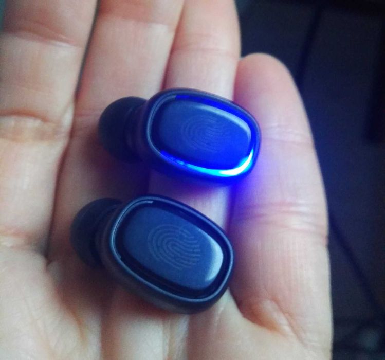 Sluchawki TWS bezprzewodowy zestaw sluchawkowy podswietlenie LED