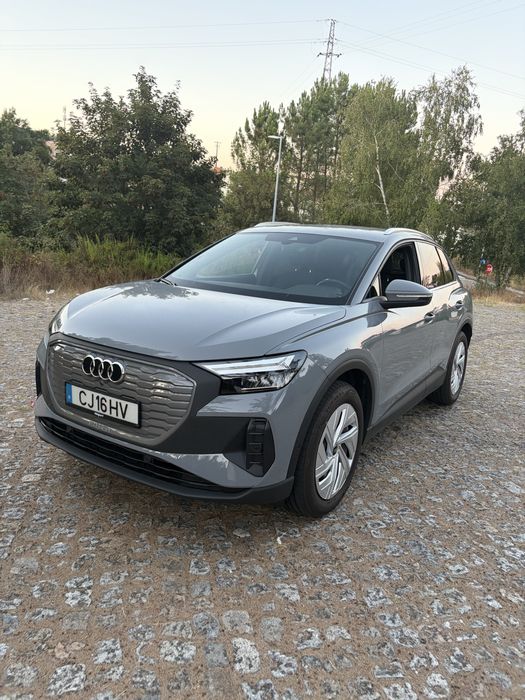 Audi Q4 - Etron 35 (Garantia)