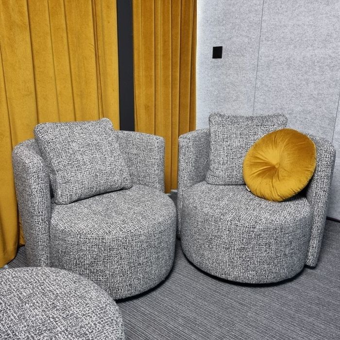 Dwa fotele obrotowe i podnózek nowe