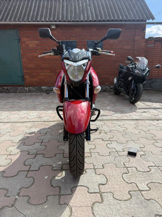 Мотоцикл Suzuki GSR250 розмитнений