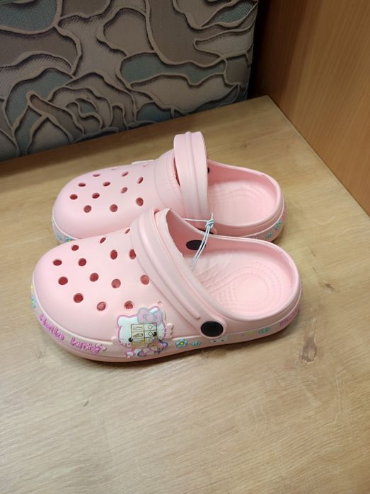 Крокси для дівчинки