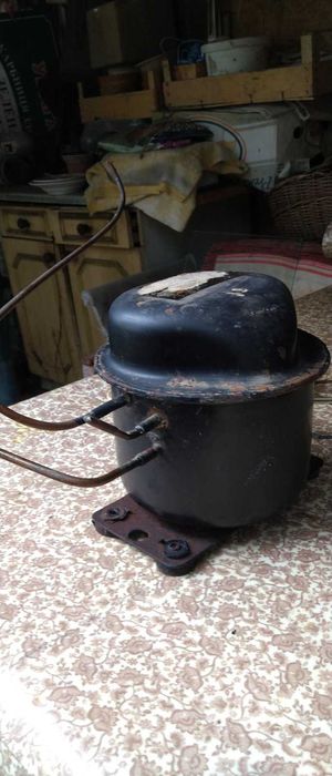 Компрессор, мотор на холодильник Донбасс