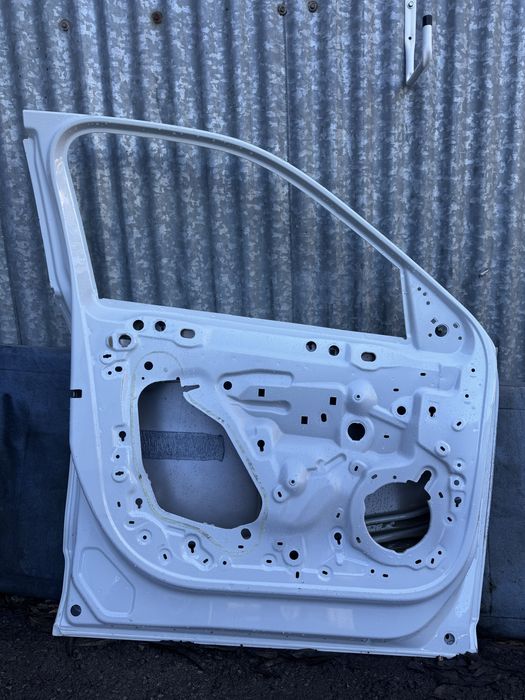 Porta frente esquerda Peugeot 2008 II