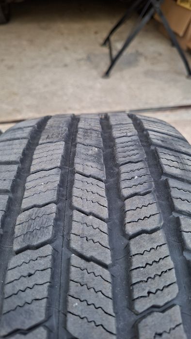 2 opony całoroczne Michelin Defender LTX  225/55 R17 101H