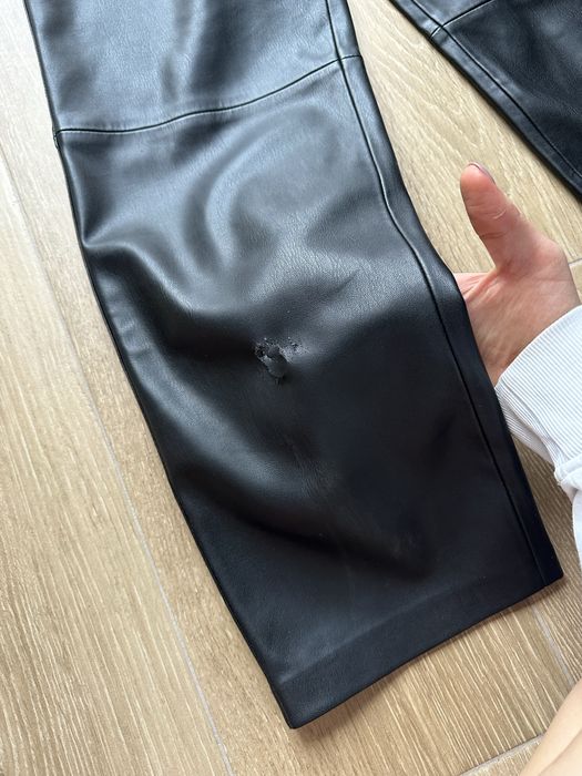 Шкіряні штани Mango