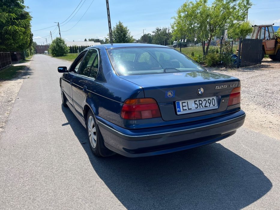 BMW 5_e39_1998r_2.5