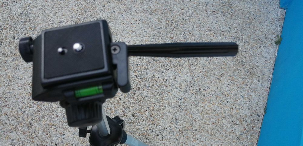 Tripé em alumínio 145cm