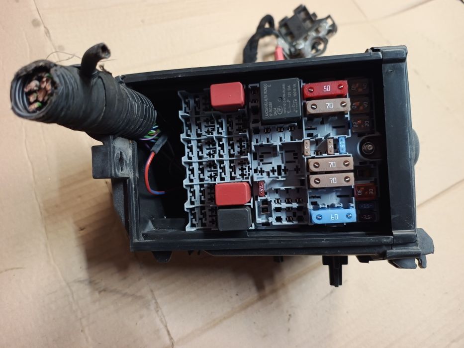 Jeep Renegade skrzynka bezpieczników 2015