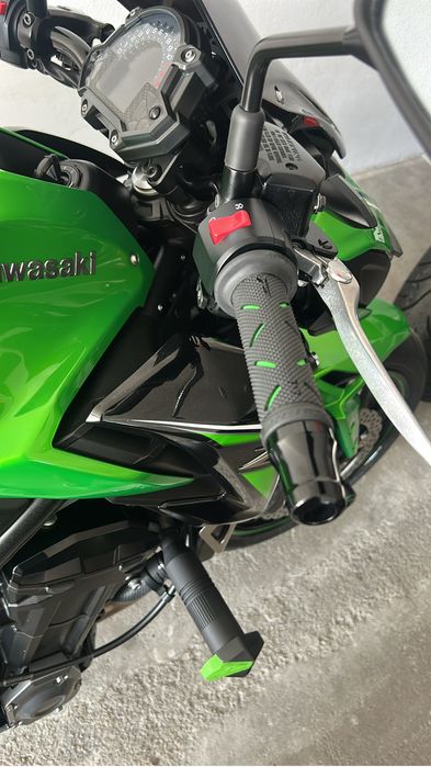 Kawasaki z900 akrapovic