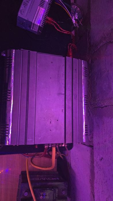 Skrzynia basowa JBL.