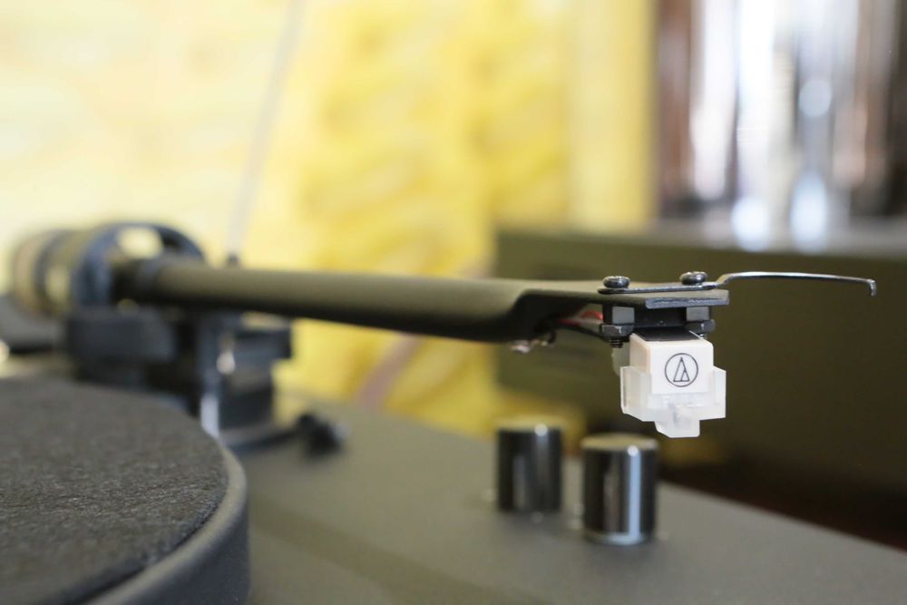 Fonestar	Vinyl-13 Audio Technica AT-3600l
