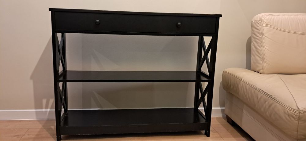 Sprzedam czarną komodę