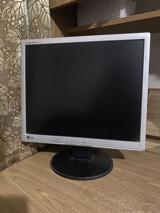 Продам монітор L1742ST