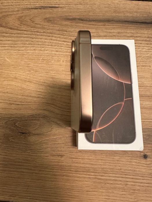 iPhone 16 Pro 256gb Desert Titanium