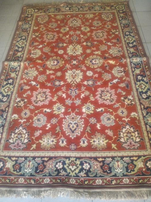 Продам ковёр 3/2 импортный.