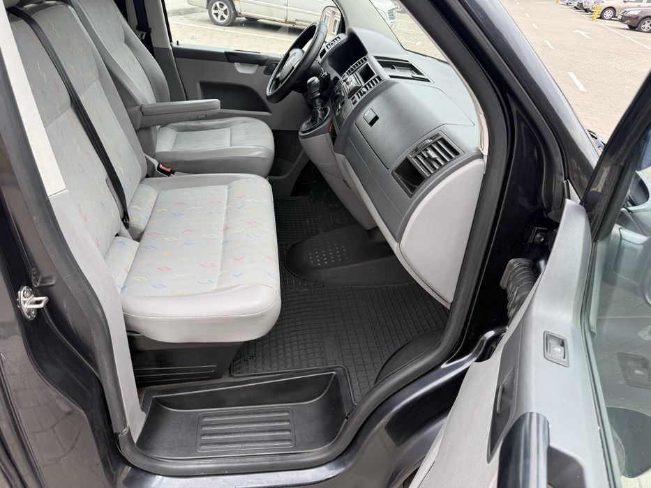 Volkswagen t5 ПАСАЖИР 9 місць. 2.5 дизель 2008 рік