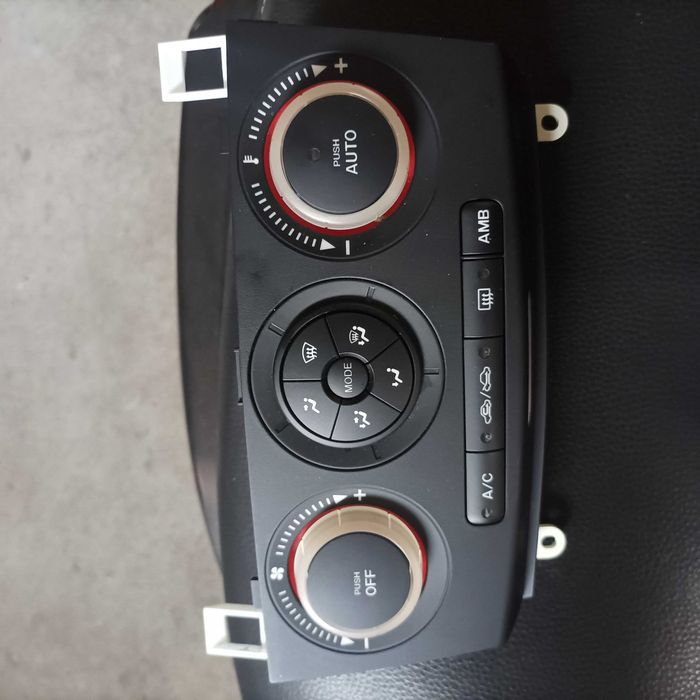 Módulo comandos sofagem e a/c Mazda 3