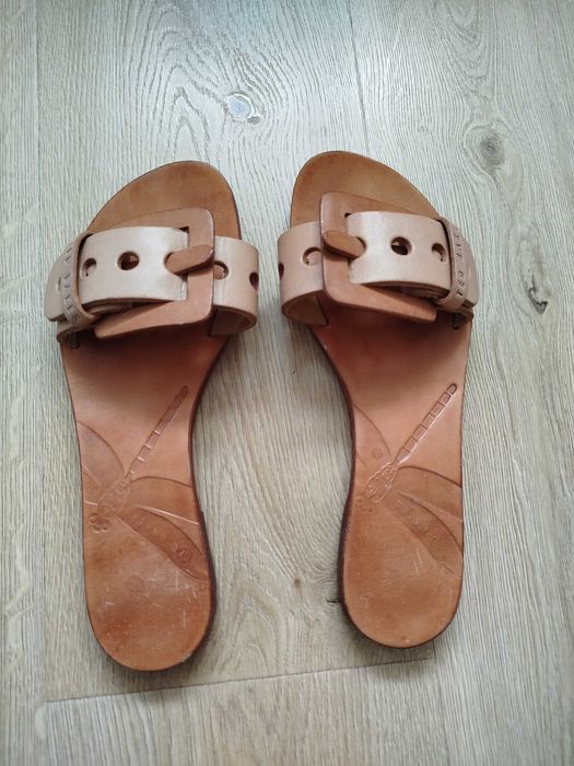 Klapki skórzane damskie