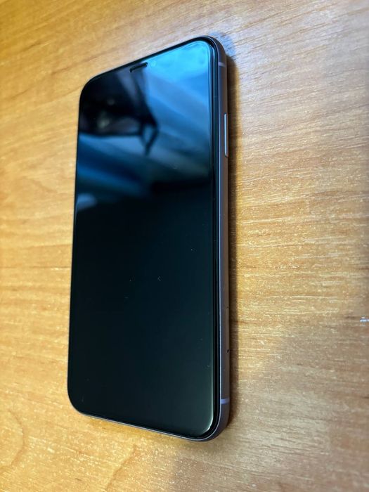 Продам IPhone 11, 64GB