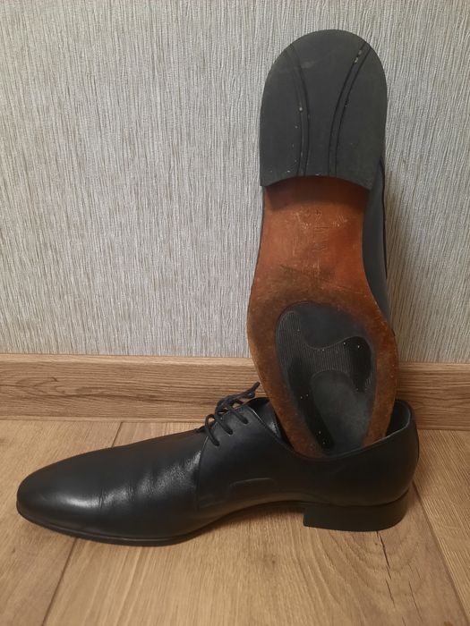Продам мужские туфли Guy Laroche