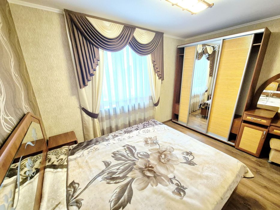 Здається 3-х кв з Автономним опаленням перша здача початок Богунії