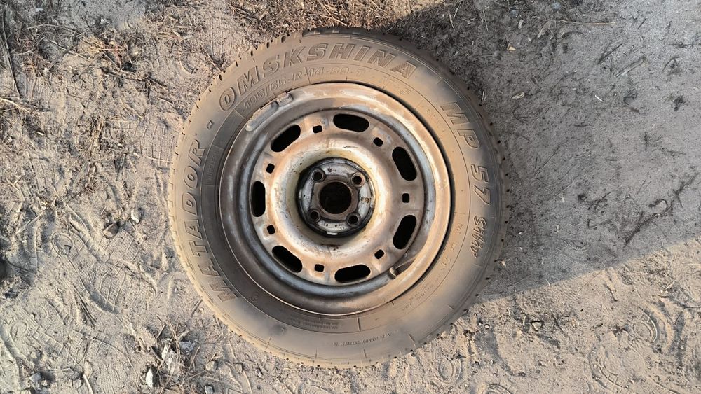 Продам колесо Volkswagen b4 с колпаком