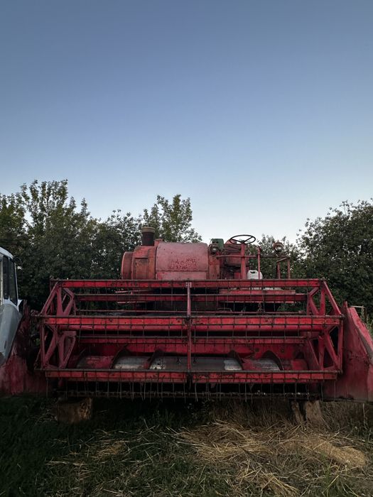 Комбайн  Massey Ferguson з документами