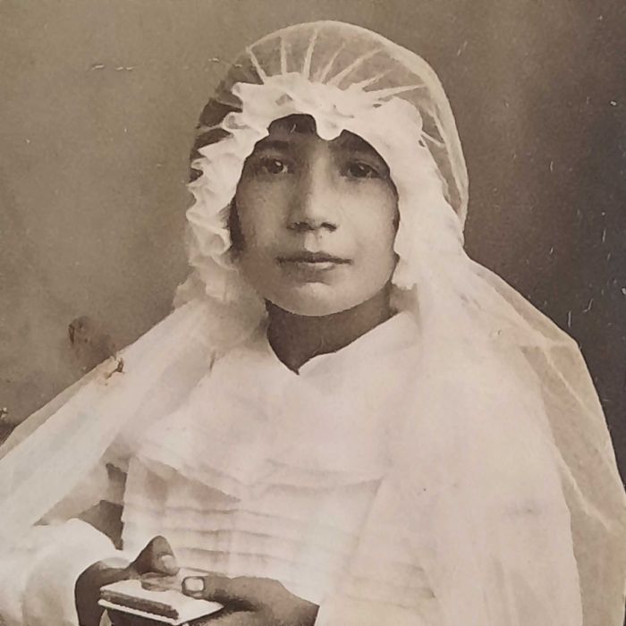 Fotografia antiga do século XIX.Primeira comunhão