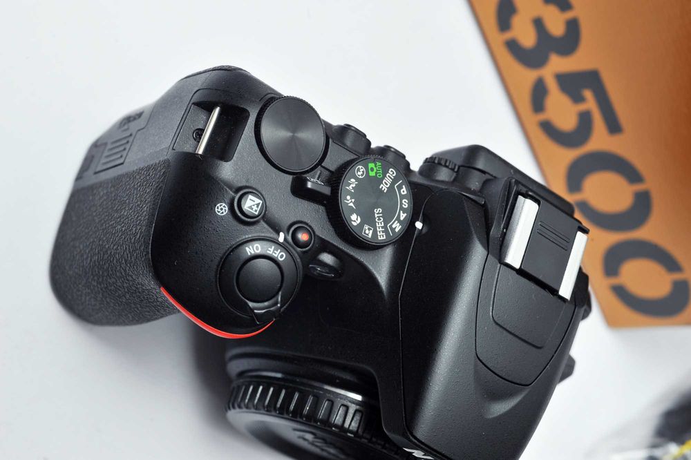 Conjunto Nikon D3500+ Nikon AFP 18-55mm