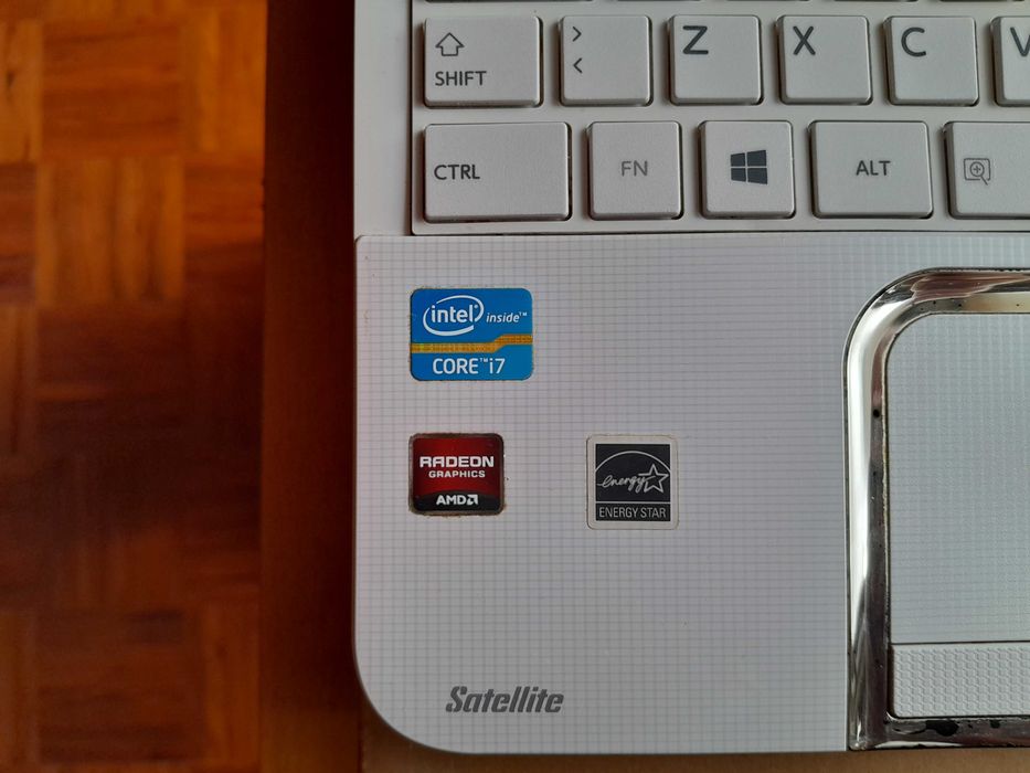 Toshiba Satellite L-850 - Ler descrição