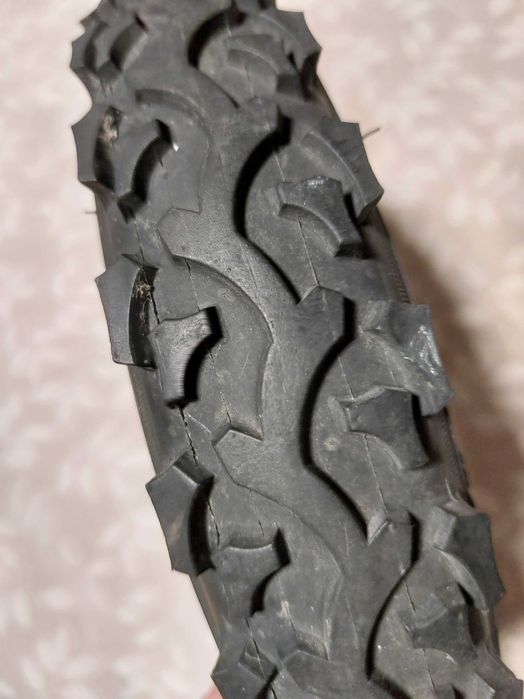 Pneu 12 + câmara de ar