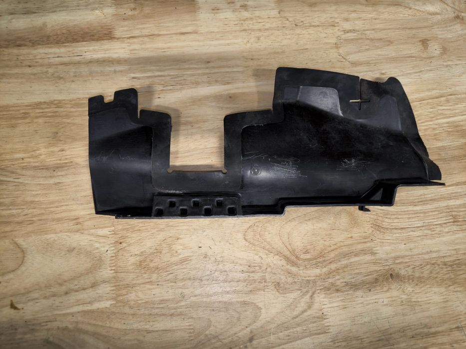 Kierownica powietrza Audi A3 8P