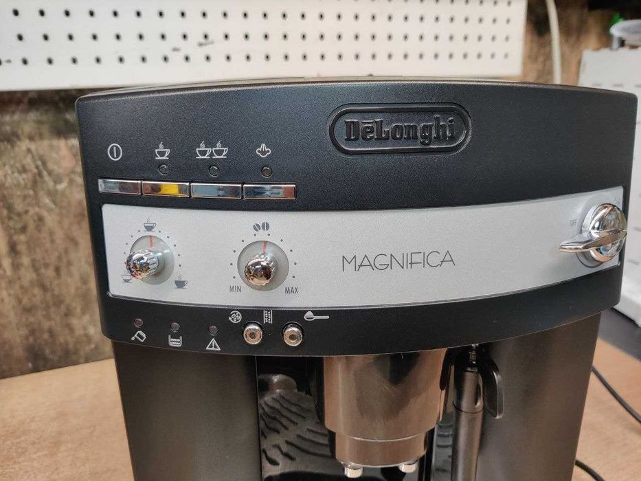 Кавоварка DeLonghi Magnifica EAM 3000
