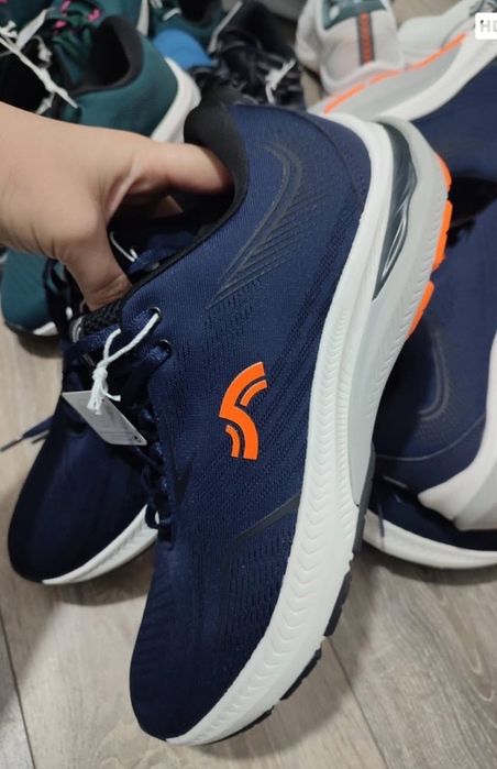 Кросівки чоловічі crivit