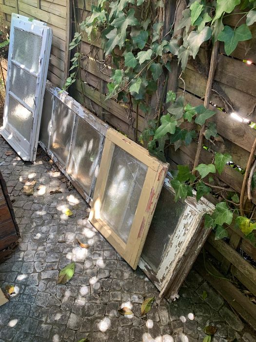 Lote de janelas antigas em madeira