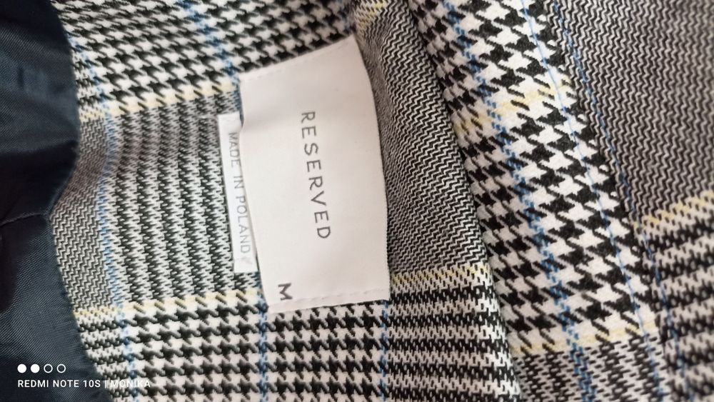 Płacze jesienne wiosenny Reserved