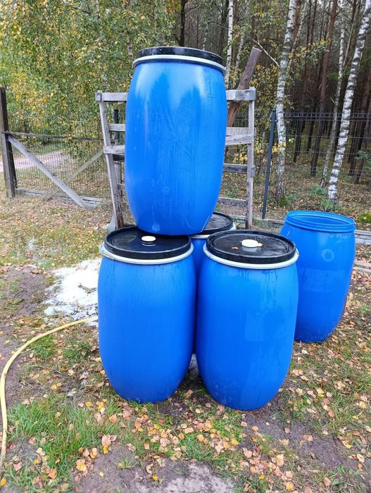 Sprzedam Beczkę Plastikową 200 L
