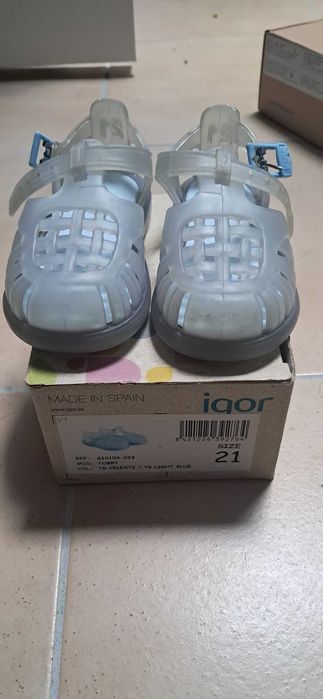 Varios sapatos para bebe/criança