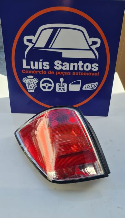 farol Farolim trás OPEL ASTRA H  ESQUERDO/DIREITO carrinha SW   NOVO