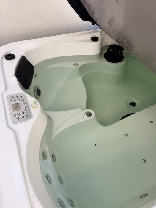 Jacuzzi exterior