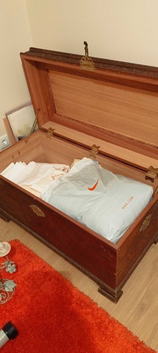 Arca de Madeira Trabalhada