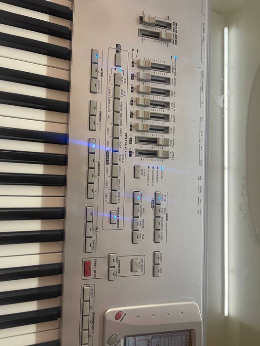 Vendo Korg PA 1 X PRO, a funcionar a 100%.