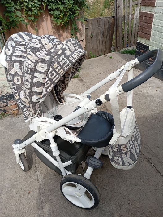 Продам коляску 2в1