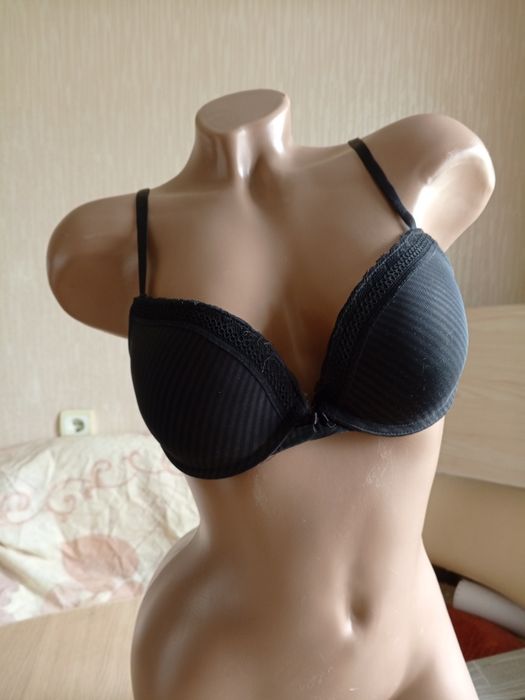 Женские бюстгальтеры