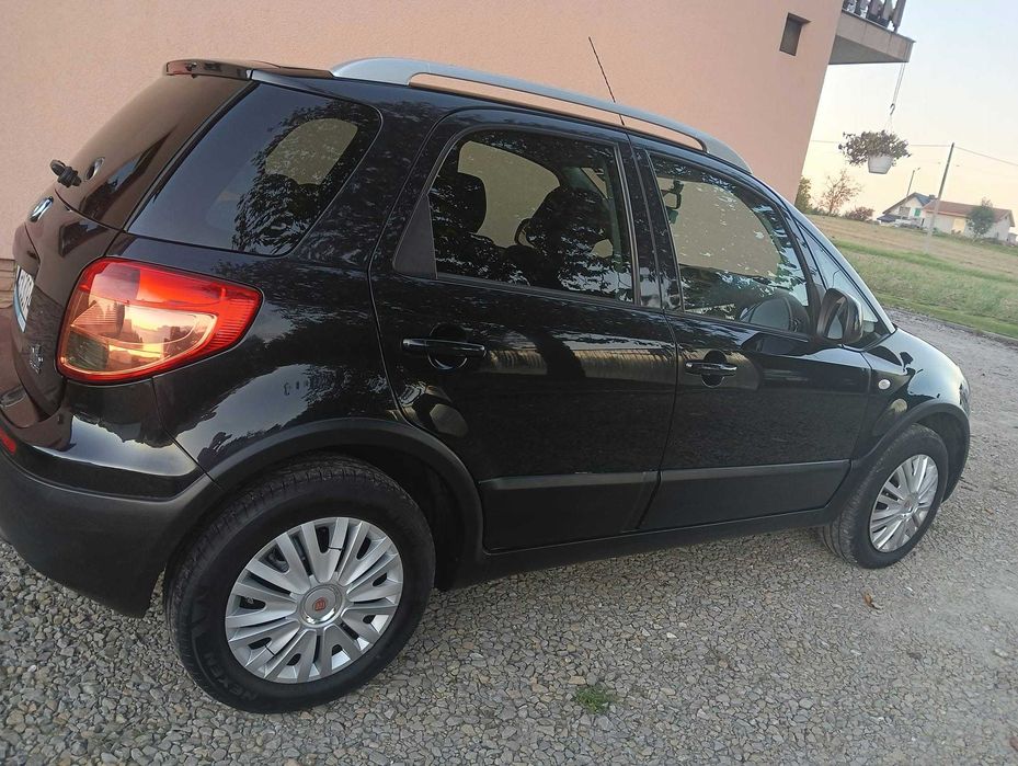 Samochód Fiat sedici