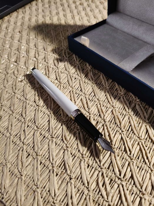 Pióro wieczne Waterman Hémisphère Color-Black White CT