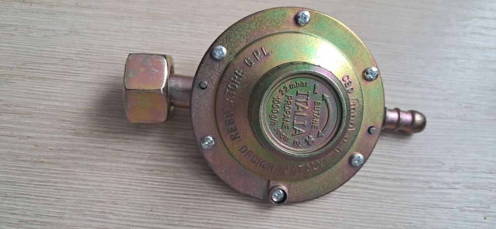 Газовий редуктор з регулюванняв 22-70mbar