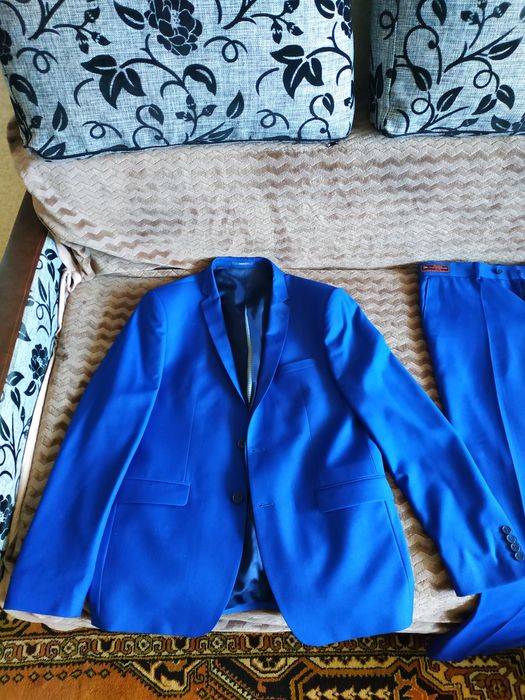 Продам мужской костюм/ Продам чоловічий костюм